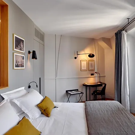 Tinah Paris, Réaumur - Montorgeuil 3*